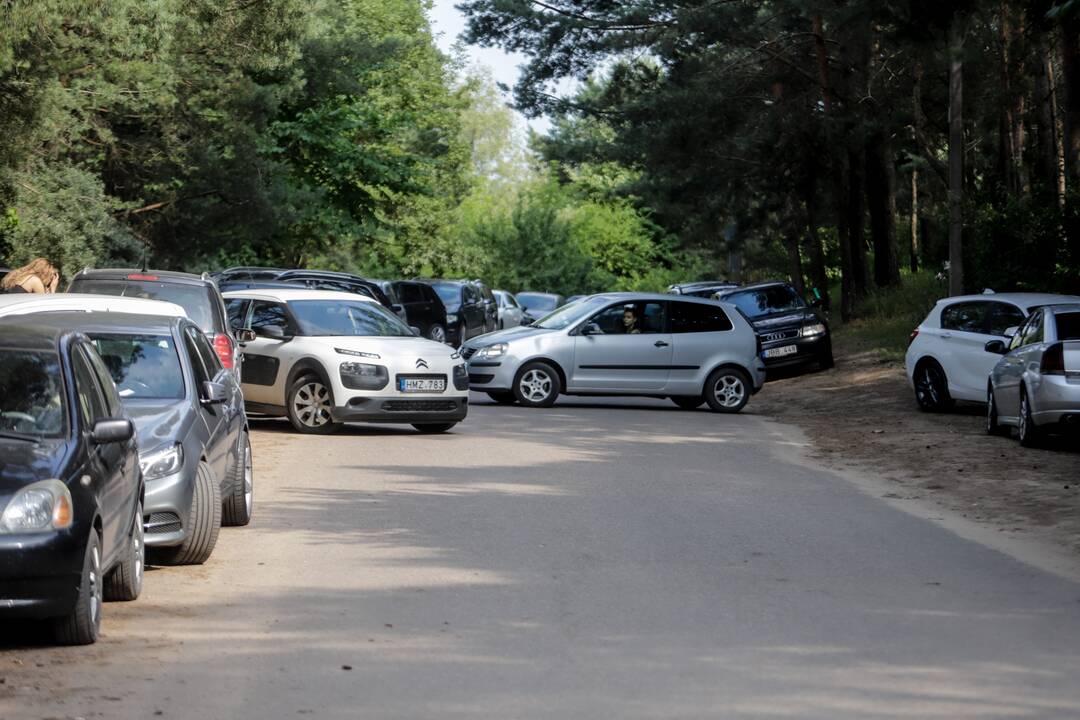 Kauniečiai savaitgalį leido prie vandens telkinių
