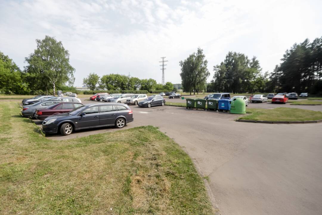 Kauniečiai savaitgalį leido prie vandens telkinių