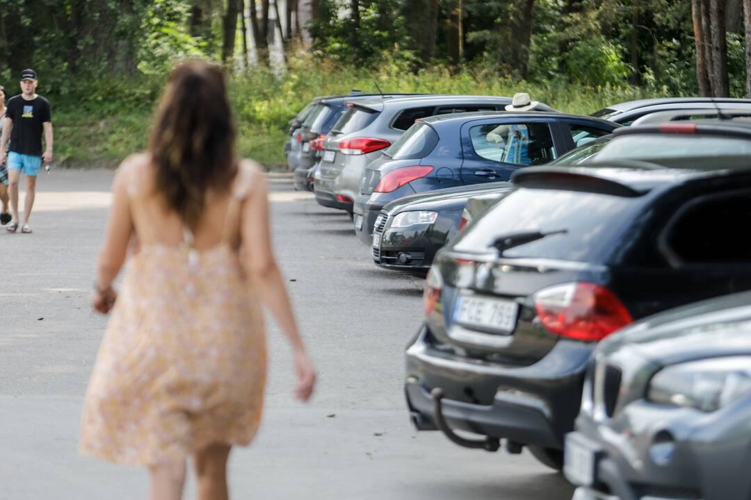 Kauniečiai savaitgalį leido prie vandens telkinių