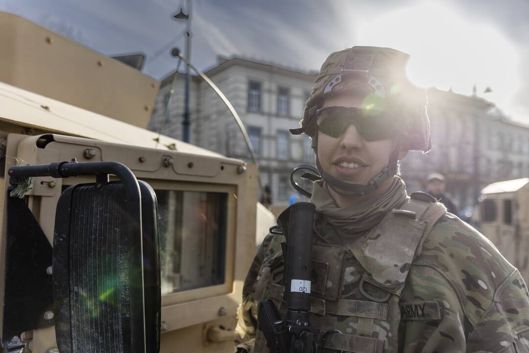Lukiškių aikštėje vyko Lietuvos įstojimo į NATO minėjimas