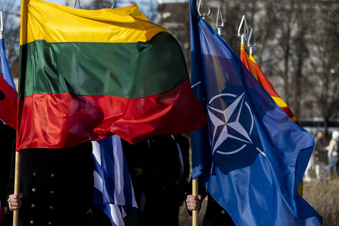 Lukiškių aikštėje vyko Lietuvos įstojimo į NATO minėjimas