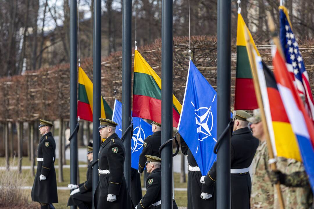 Lukiškių aikštėje vyko Lietuvos įstojimo į NATO minėjimas
