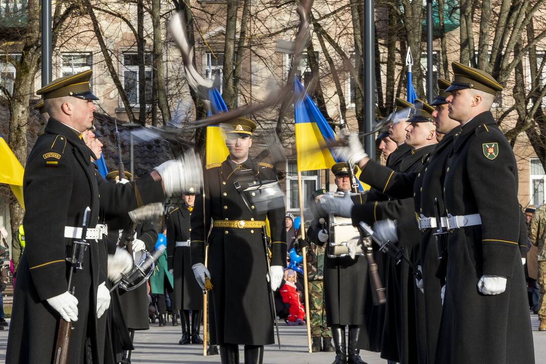 Lukiškių aikštėje vyko Lietuvos įstojimo į NATO minėjimas