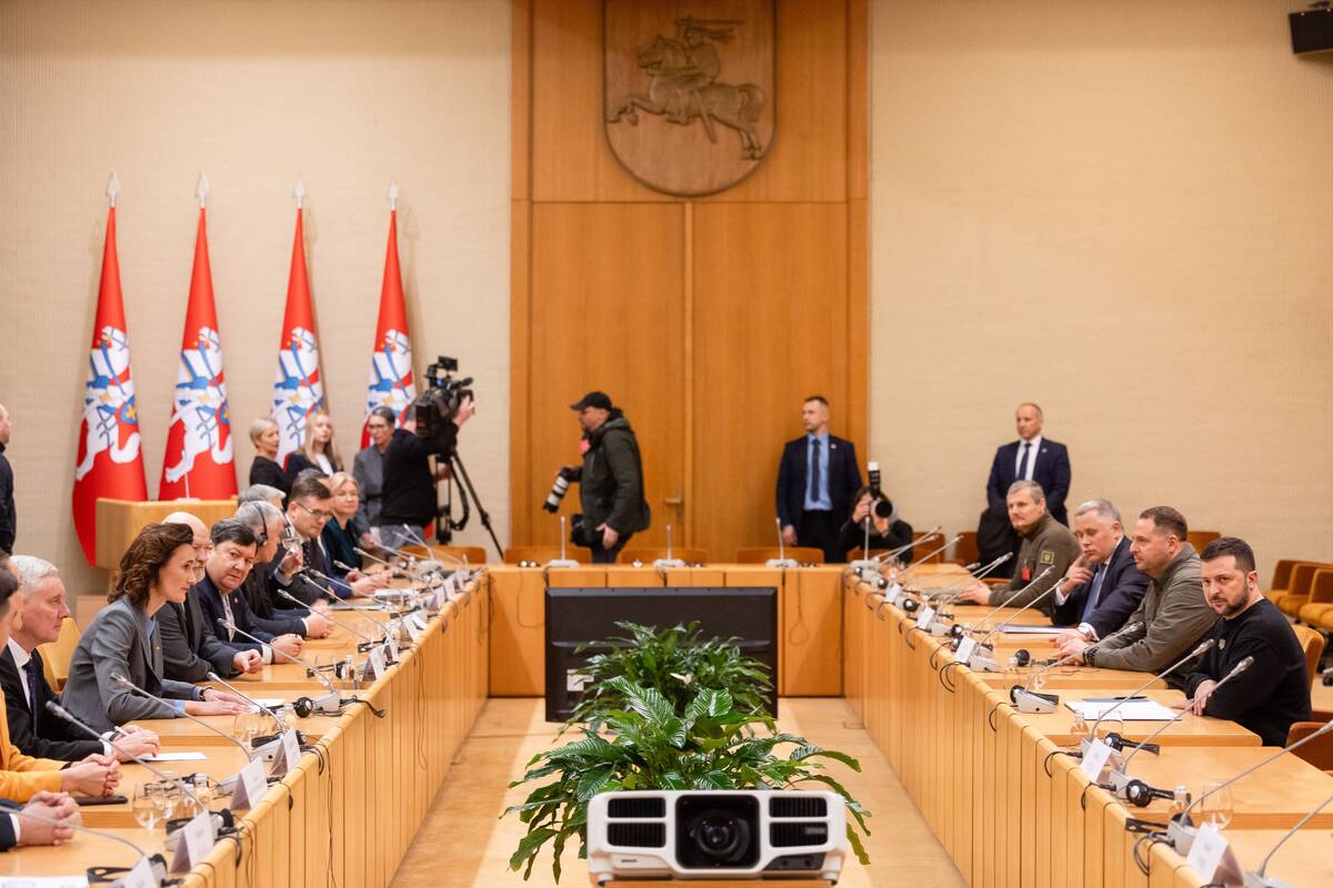 V. Zelenskis susitiko su Seimo vadovybe ir frakcijų atstovais