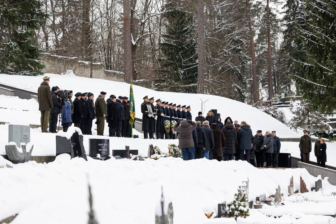 Signataro S. Pečeliūno laidotuvės