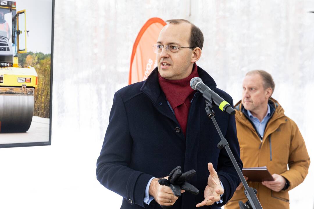 Atnaujintas kelias į Pabradės poligoną
