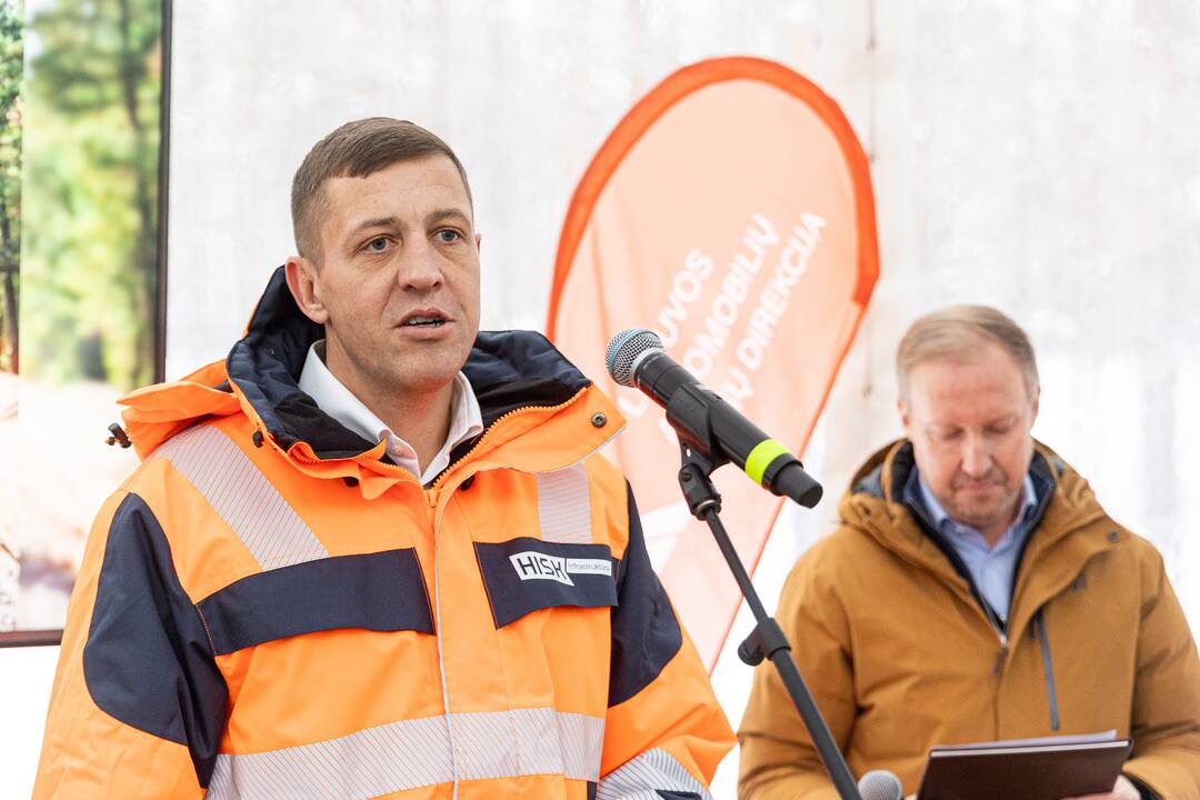 Atnaujintas kelias į Pabradės poligoną