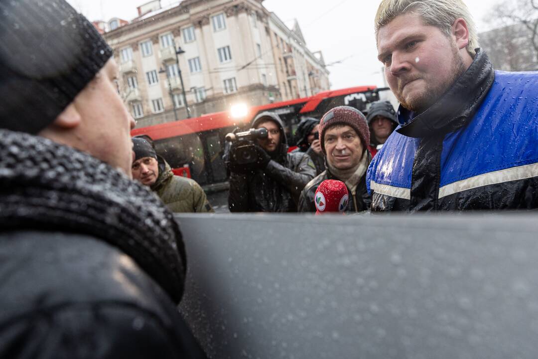 Vilniuje – aplinkosaugininkų kontroprotestas prieš ūkininkų mitingą