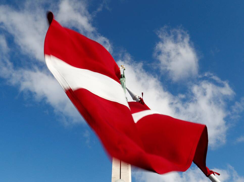 Vystantis Rygos viešojo susisiekimo korupcijos skandalui traukiasi vicemeras