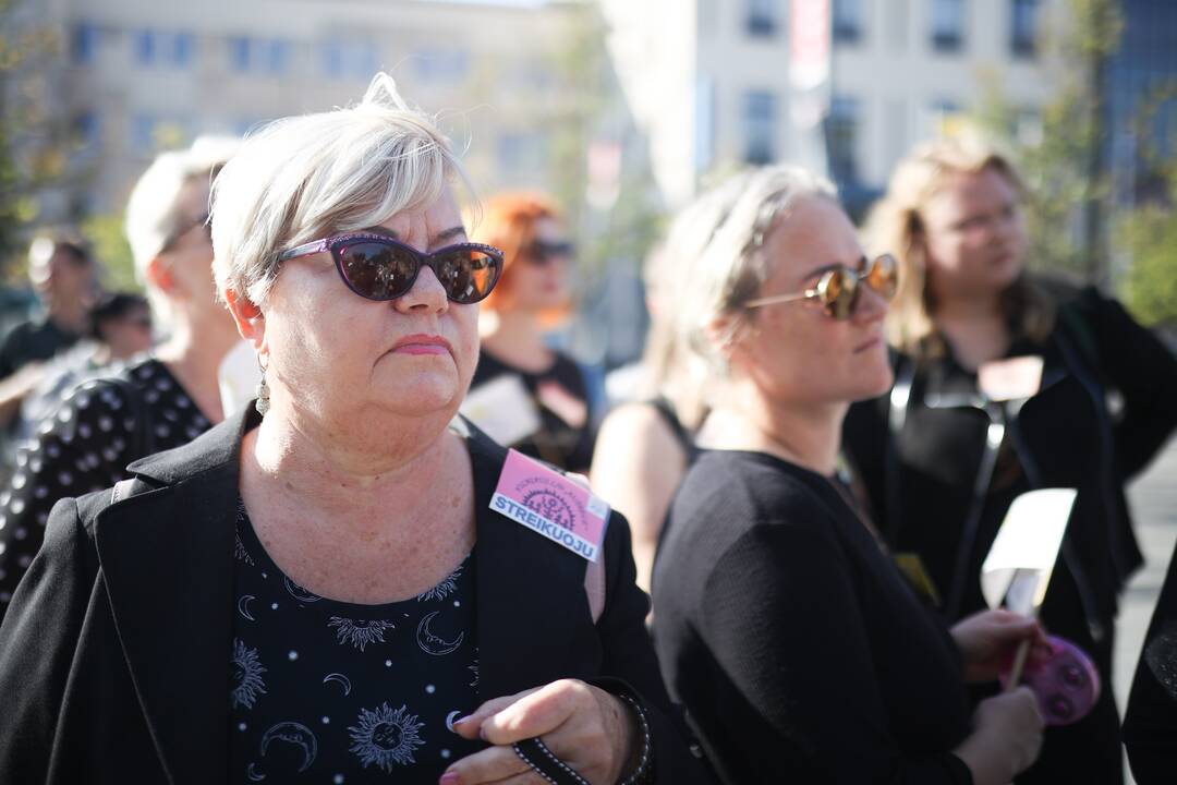 Prie Vyriausybės prasideda mokytojų streikas