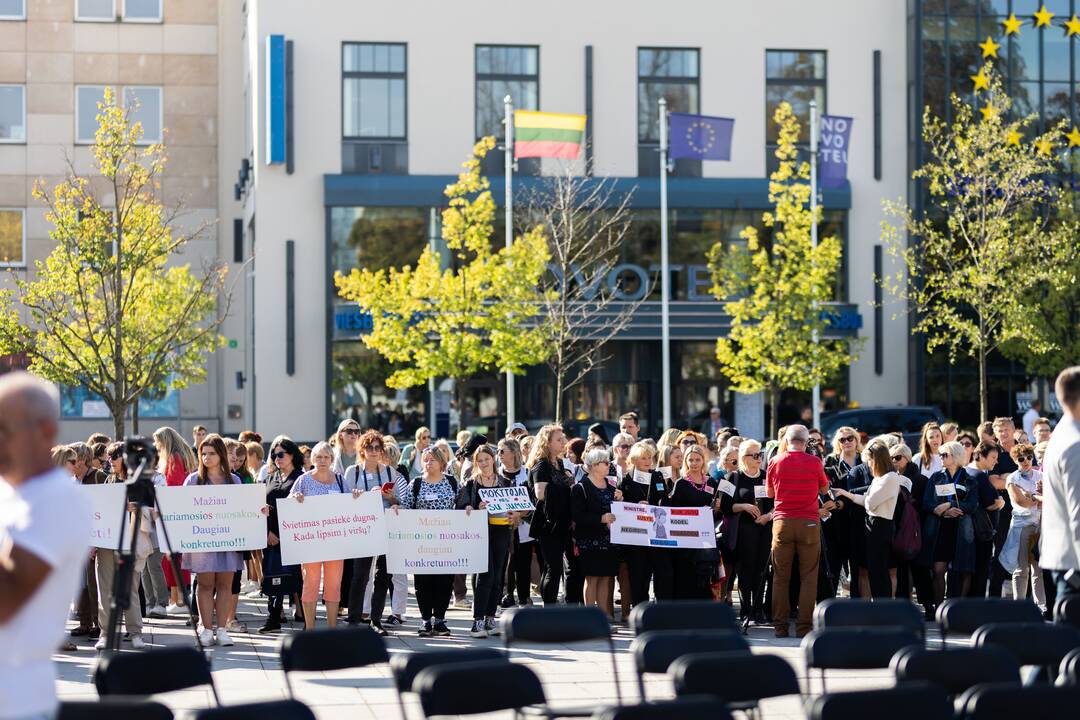 Prie Vyriausybės prasideda mokytojų streikas