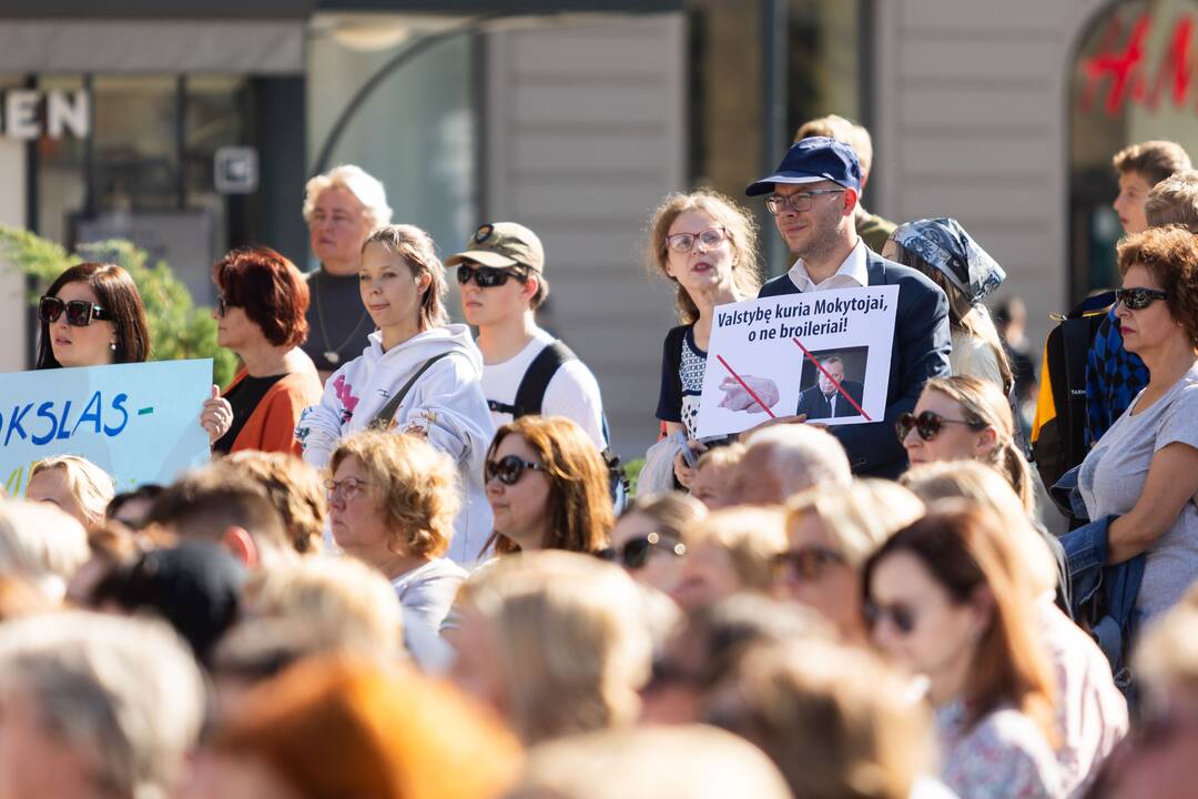 Prie Vyriausybės prasideda mokytojų streikas