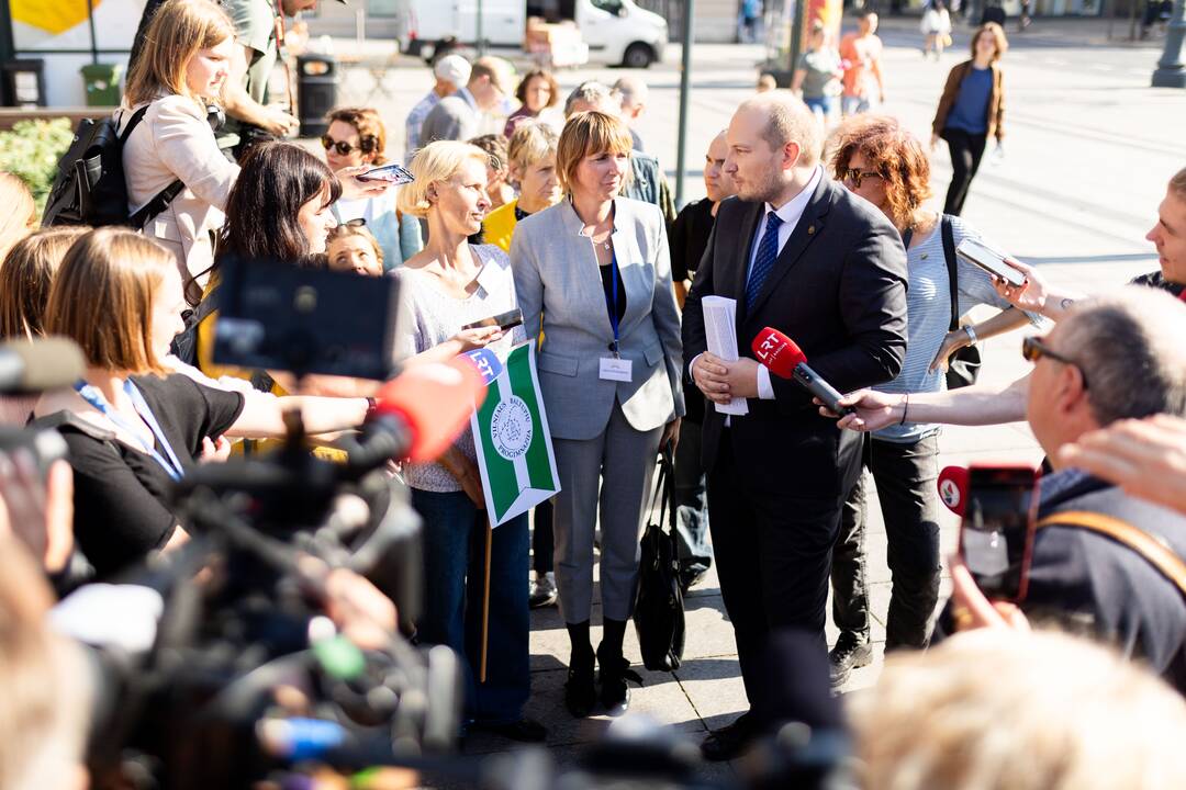 Prie Vyriausybės prasideda mokytojų streikas