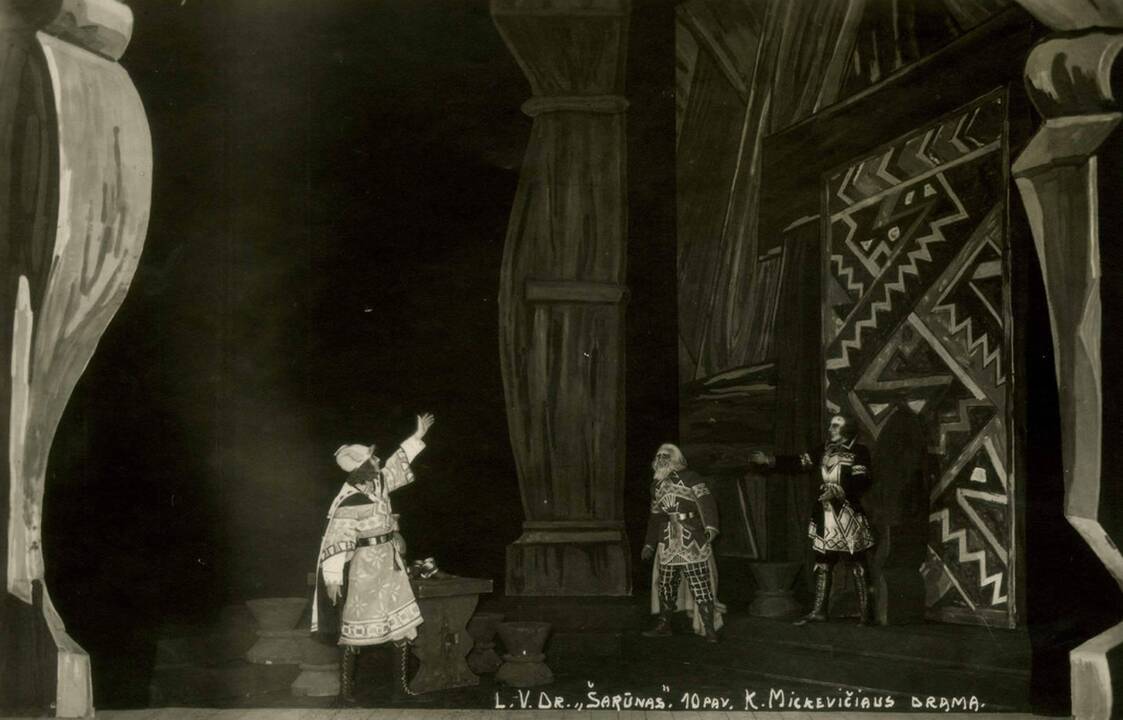 Karaliaus Lyro vaidmuo. Spektaklis: V. Šekspyro "Karalius Lyras" (1937), rež. K. Juršys. 