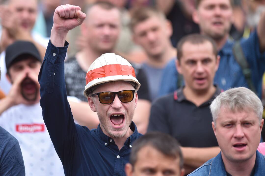Baltarusijos Salihorsko mieste mitinguoja trąšų įmonės „Belaruskalij“ darbuotojai