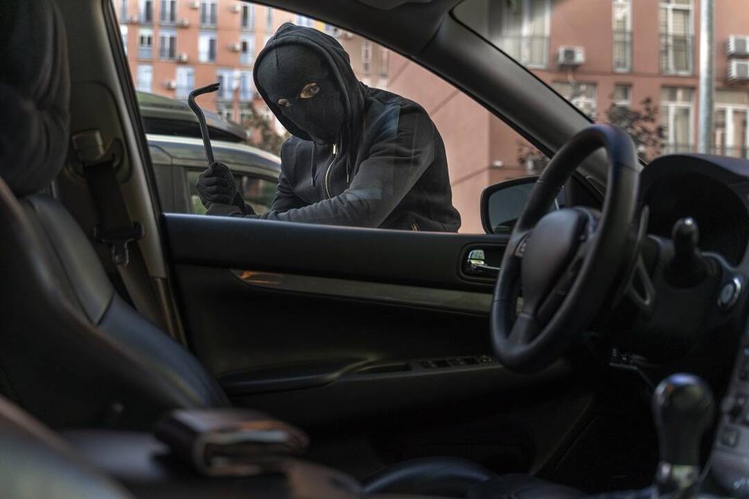 Jonavoje pavogtas automobilis: nuostolis –  apie 3 tūkst. eurų