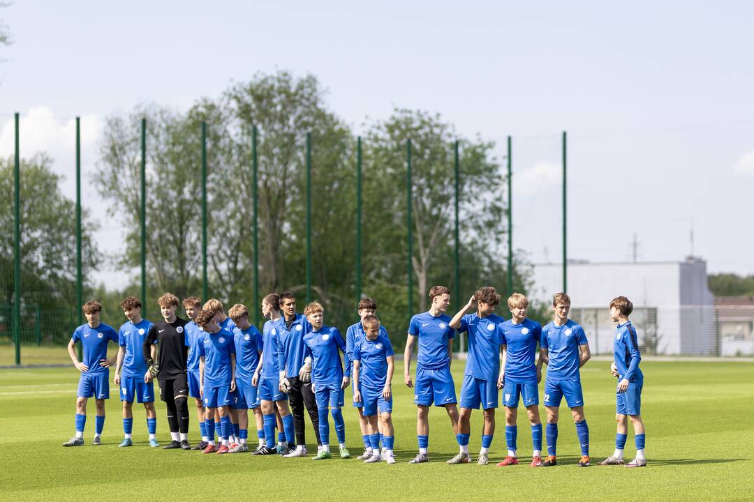 Futbolo stadiono atidarymas Vilniuje