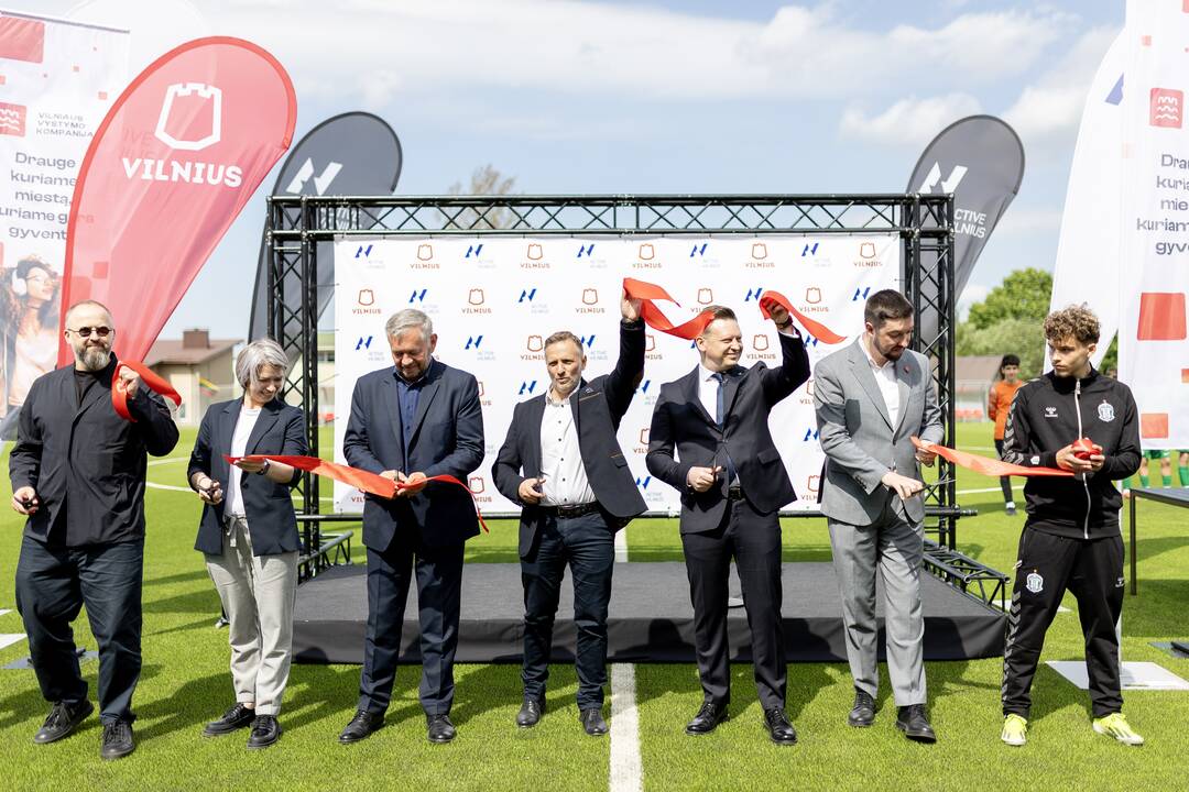 Futbolo stadiono atidarymas Vilniuje