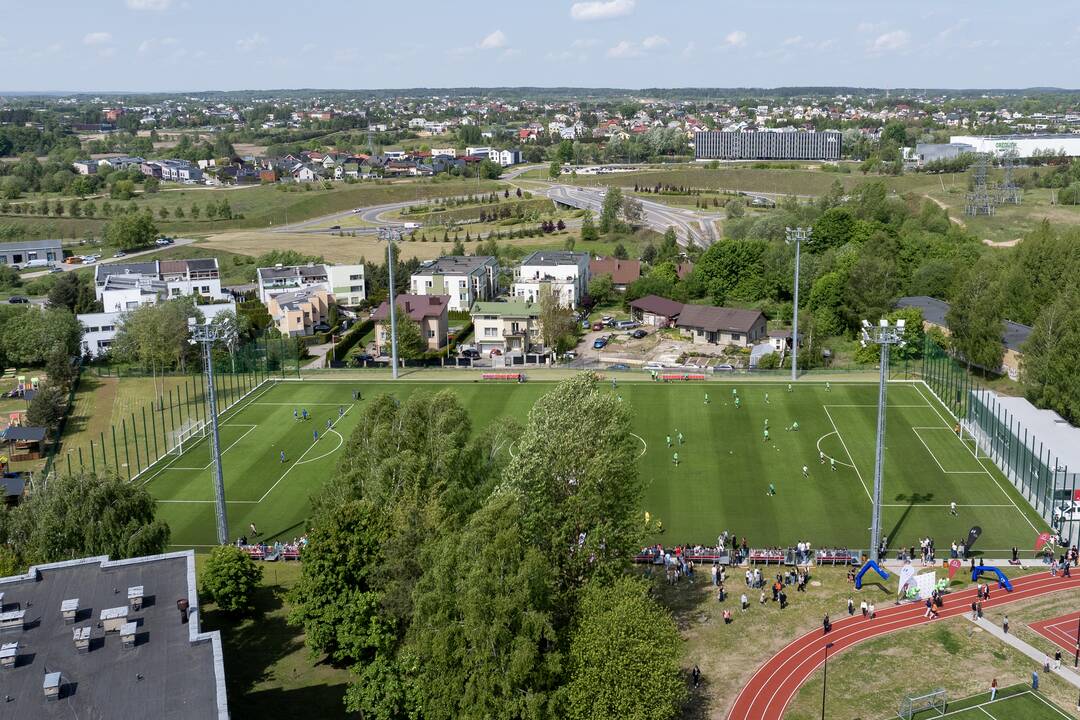 Futbolo stadiono atidarymas Vilniuje