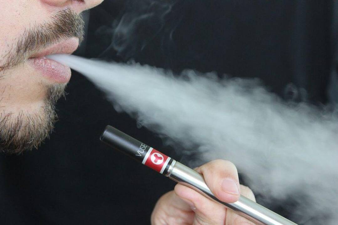 Seimas spręs, ar drausti elektronines cigaretes su įvairiais skoniais ir kvapais