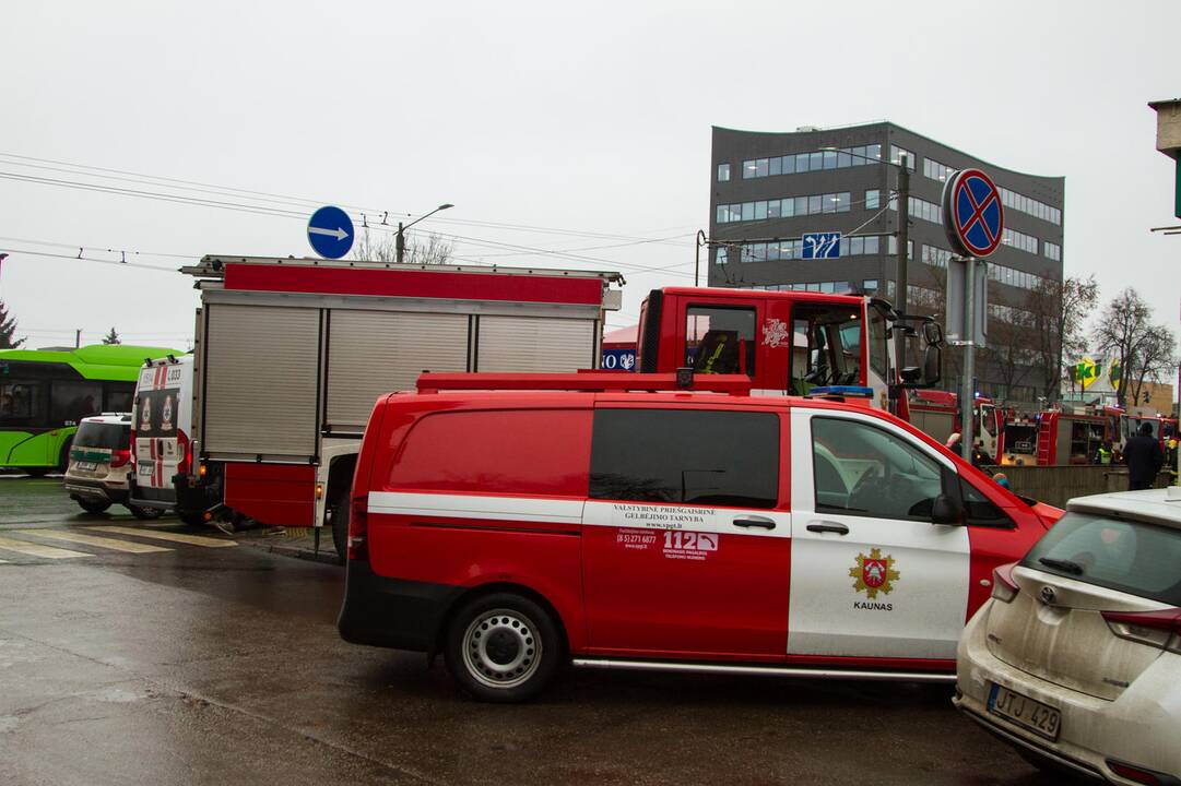 Žaliakalnio verslo centre kilo gaisras