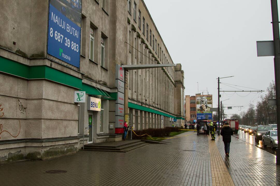 Žaliakalnio verslo centre kilo gaisras