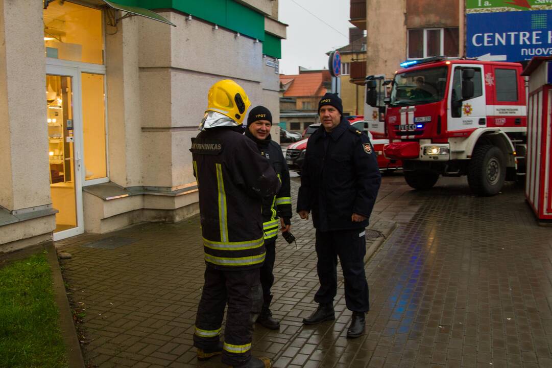 Žaliakalnio verslo centre kilo gaisras