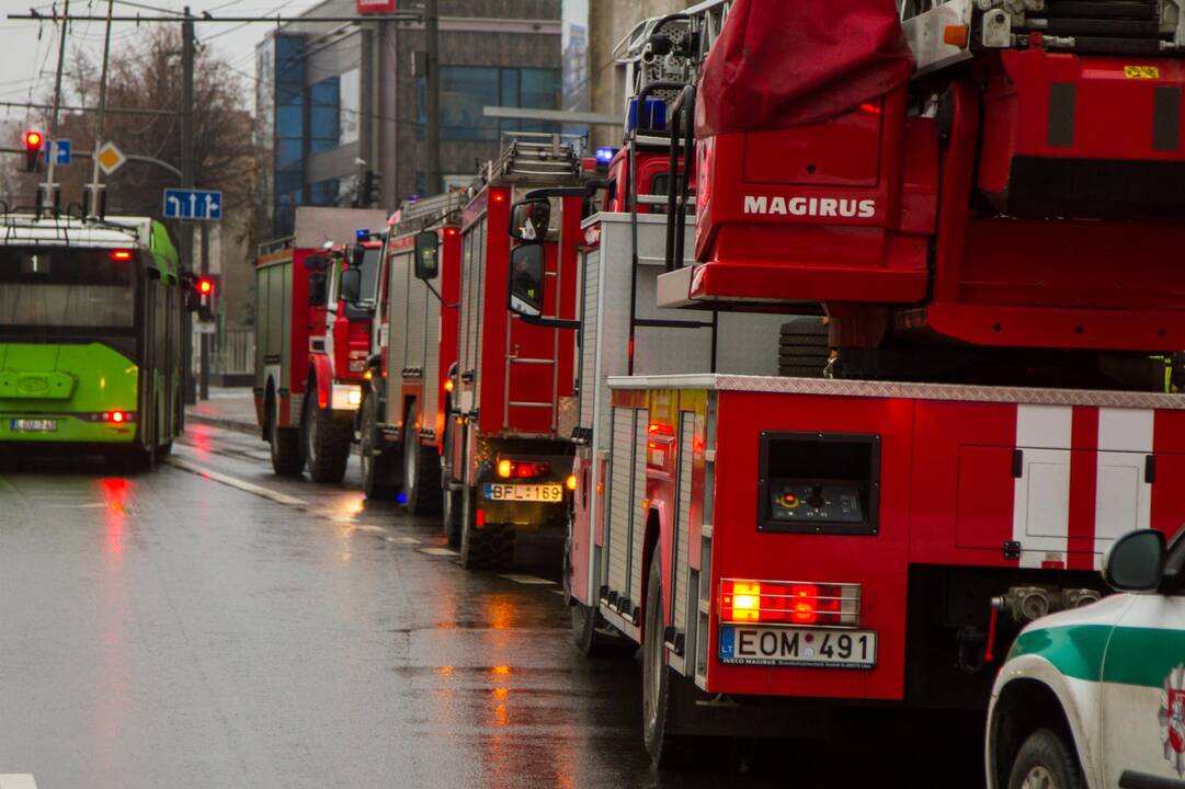 Žaliakalnio verslo centre kilo gaisras