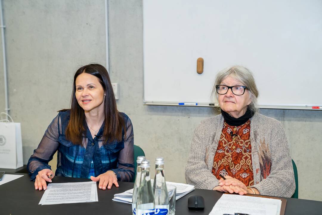 Profesorės B. M. Galdikas paskaita