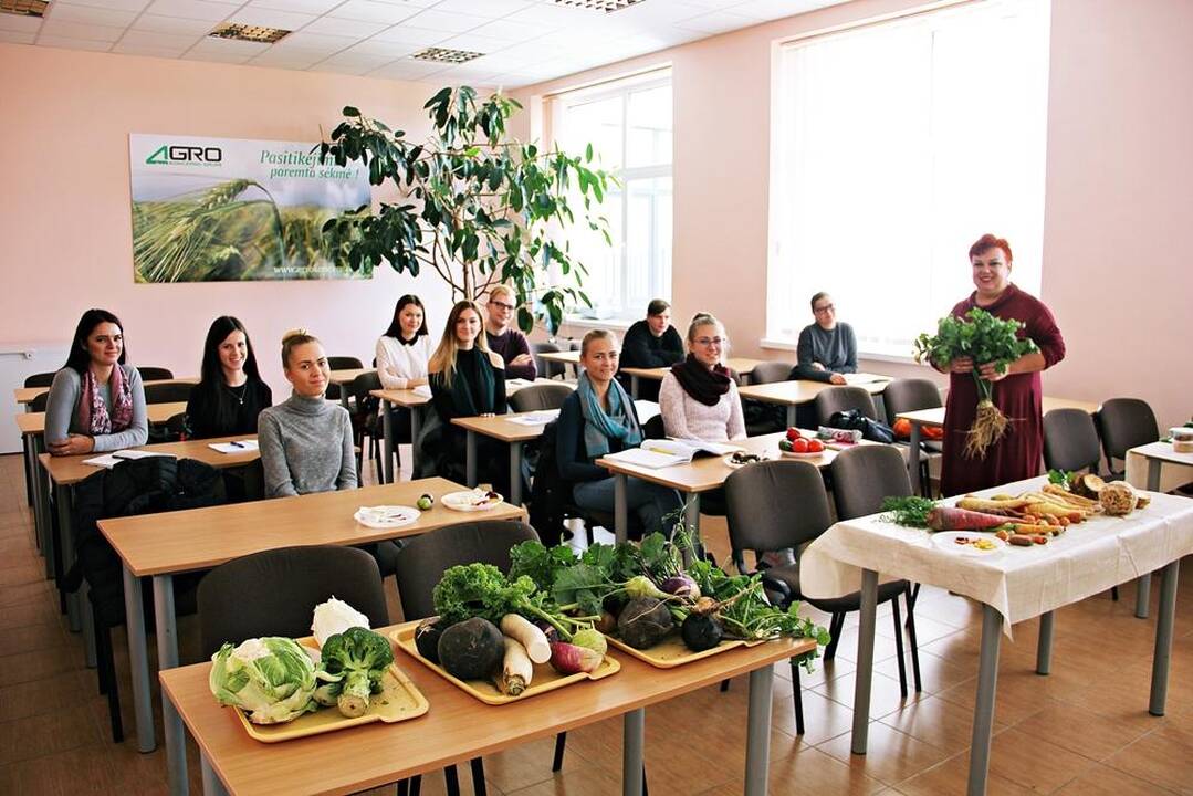 Audronė Žebrauskienė (dešinėje)