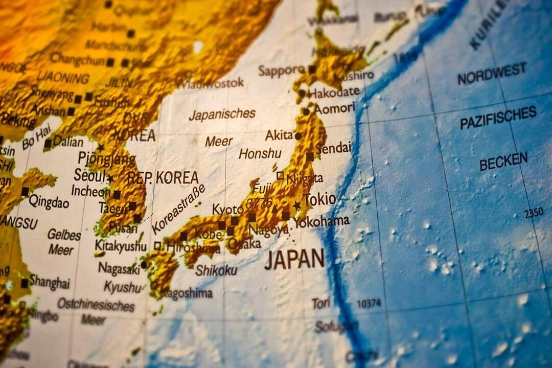 Be pėdsakų dingo Japonijos salelė