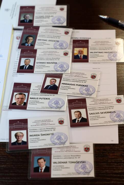 Kandidatams į prezidentus įteikti pažymėjimai