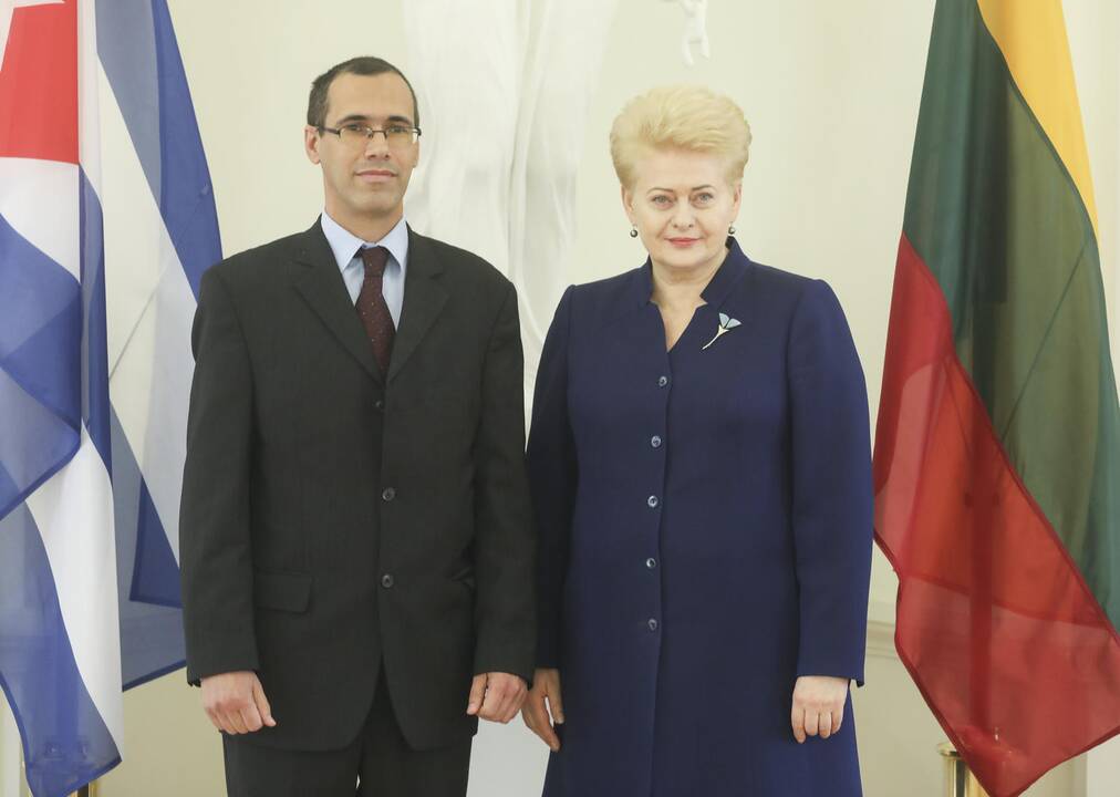 Prezidentė priėmė Indijos ir Kubos ambasadorių skiriamuosius raštus