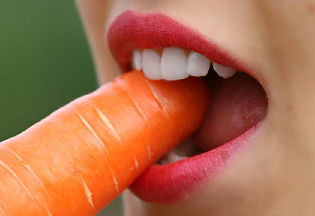 Apie kokius pavojus įspėja dažnai kraujuojančios dantenos?