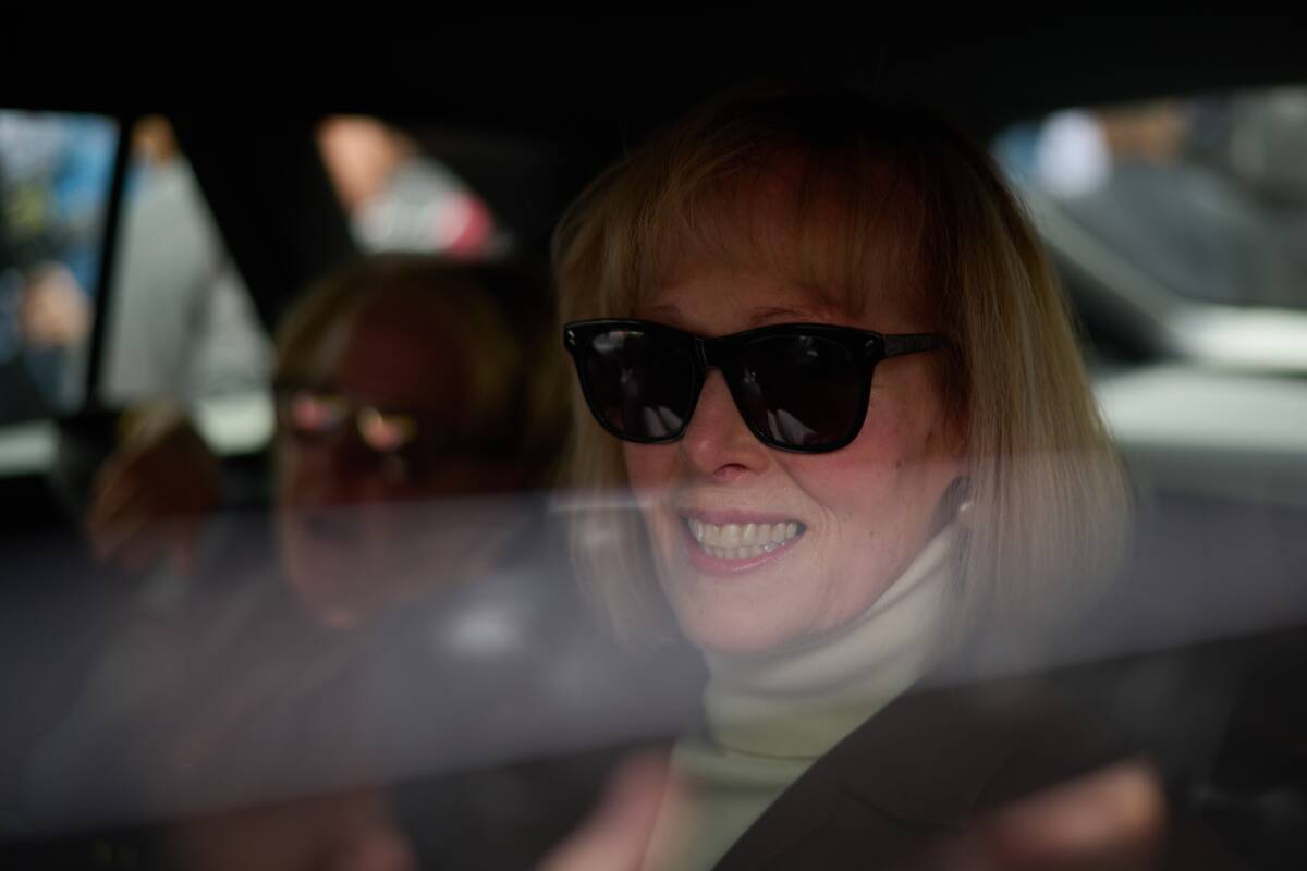  Elizabeth Jean Carroll 