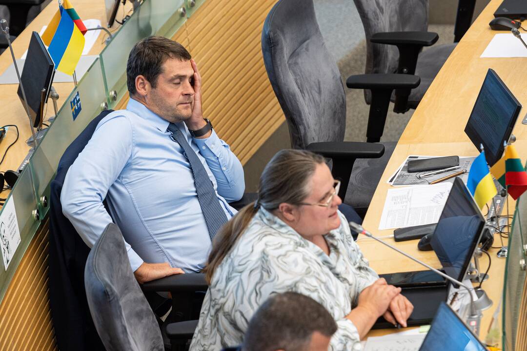 R. Žemaitaitis vėl pripažintas neetišku, komisija žada „Kalėdų dovaną“