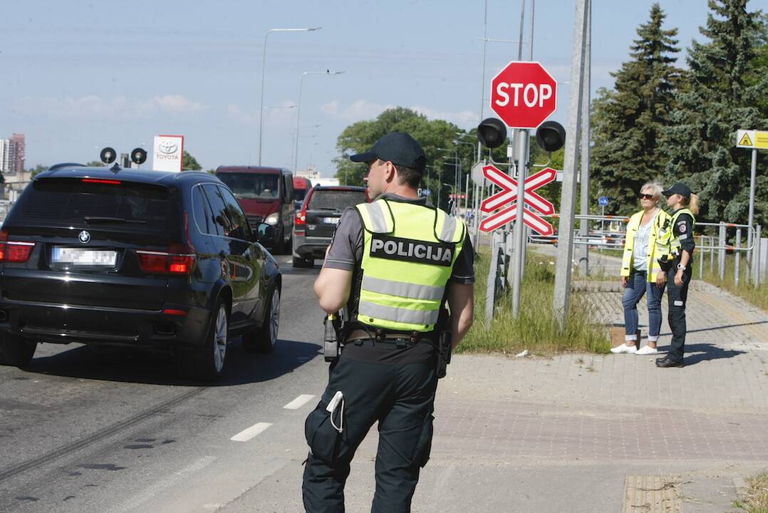 Patikra: akcijos tikslas buvo labiau prevencinis, todėl pareigūnai nuo vairuotojų nesislėpė.