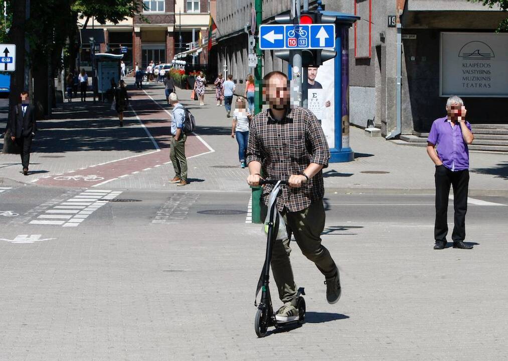 Pamėgo: medikai sako, kad klaipėdiečiai šią vasarą dažniau laksto paspirtukais.