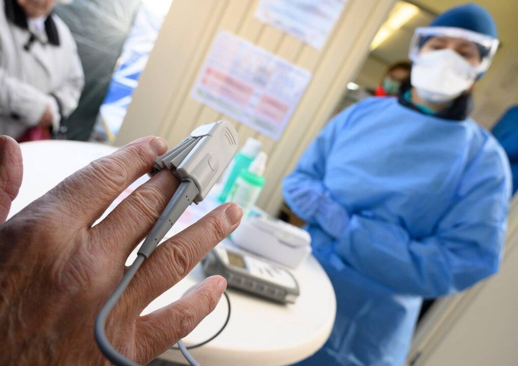 Latvijoje per parą išaiškinti keturi nauji užsikrėtimo koronavirusu atvejai