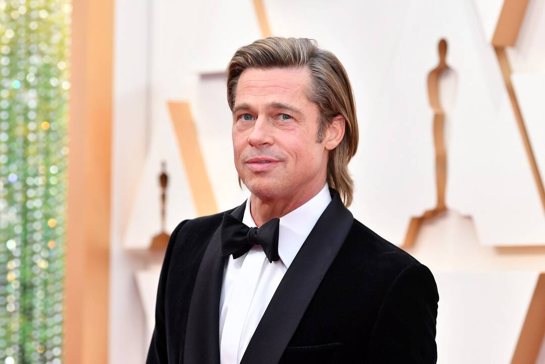 2012 — Holivudo aktorius Brad Pitt (Bradas Pitas) tapo naujuoju legendinių kvepalų „Chanel No.5“ veidu.