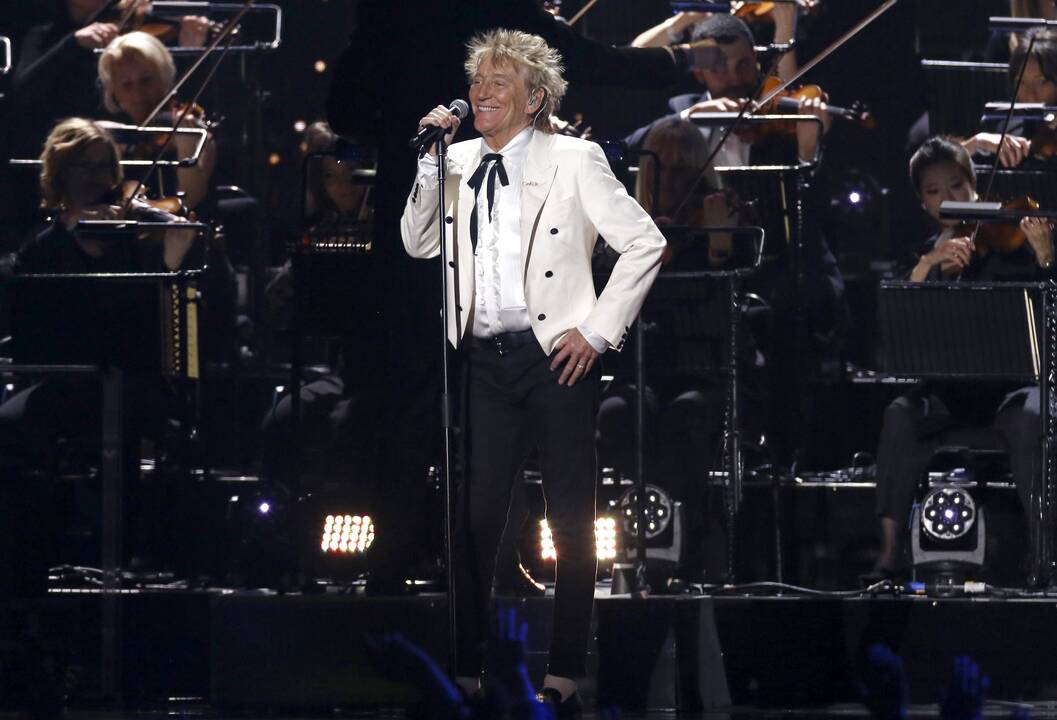 1945 — Londone gimė britų roko dainininkas Rod Stewart (Rodas Stiuartas).