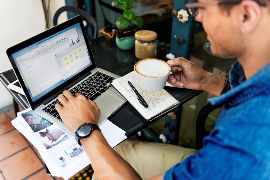 Darbas nuotoliniu būdu – galimybė sutelkti ir sustiprinti komandą