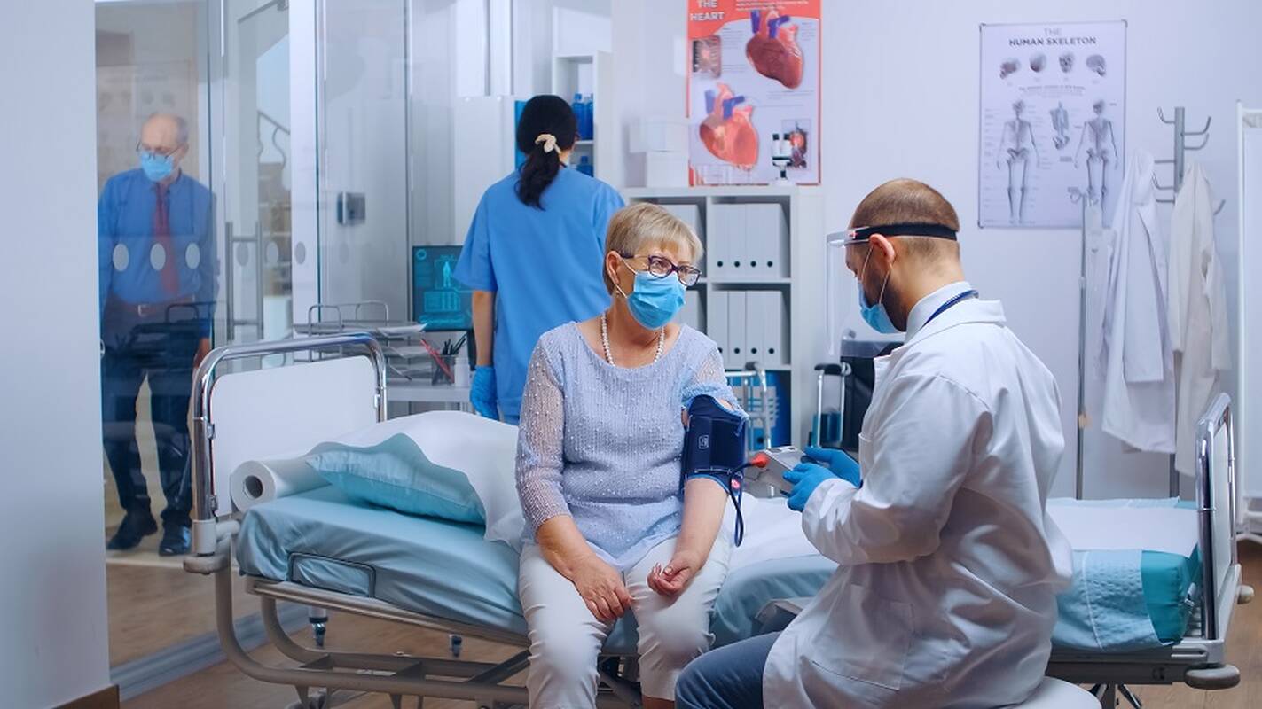 
<span>Gydytojas rezidentas K. Kilčauskas apie medikų atidirbimą regionuose: problema opi</span>
