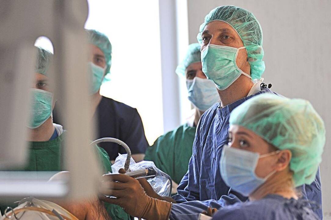 Kauno klinikose – išskirtinė menisko persodinimo operacija