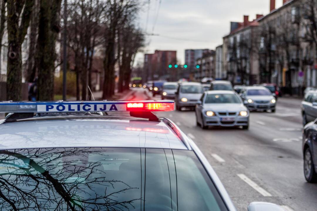 Kauno pareigūnų reidas Taikos ir Savanorių prospektuose