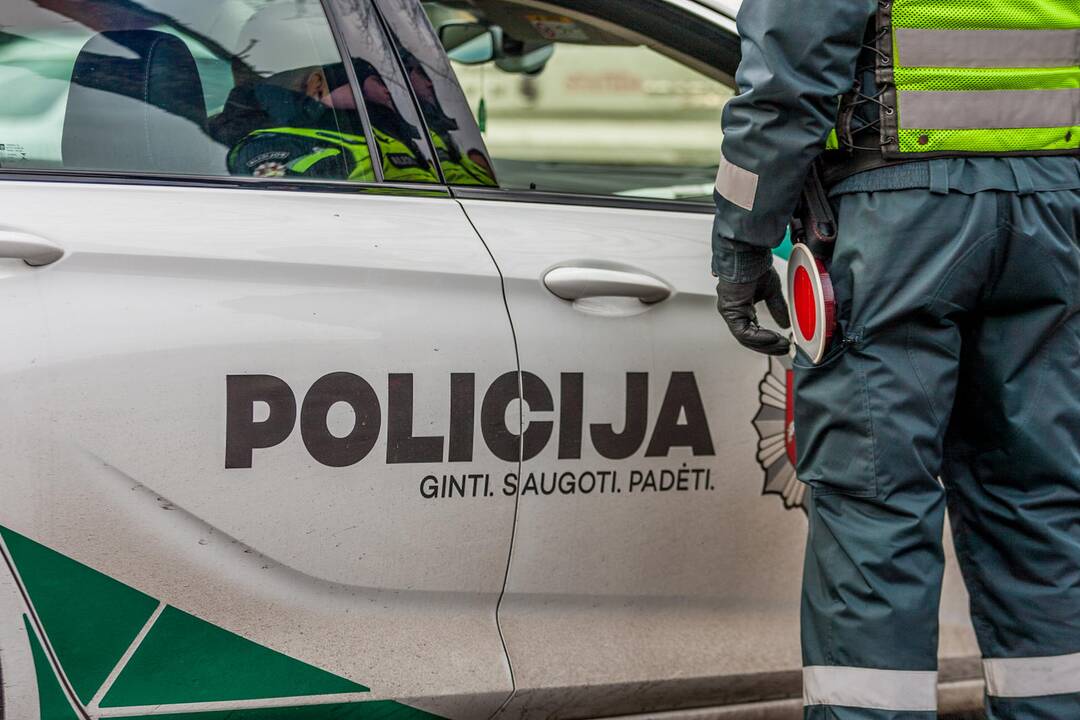 Kauno pareigūnų reidas Taikos ir Savanorių prospektuose