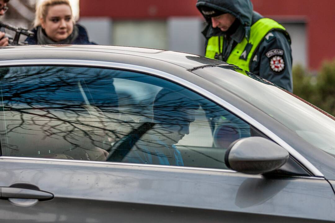 Kauno pareigūnų reidas Taikos ir Savanorių prospektuose