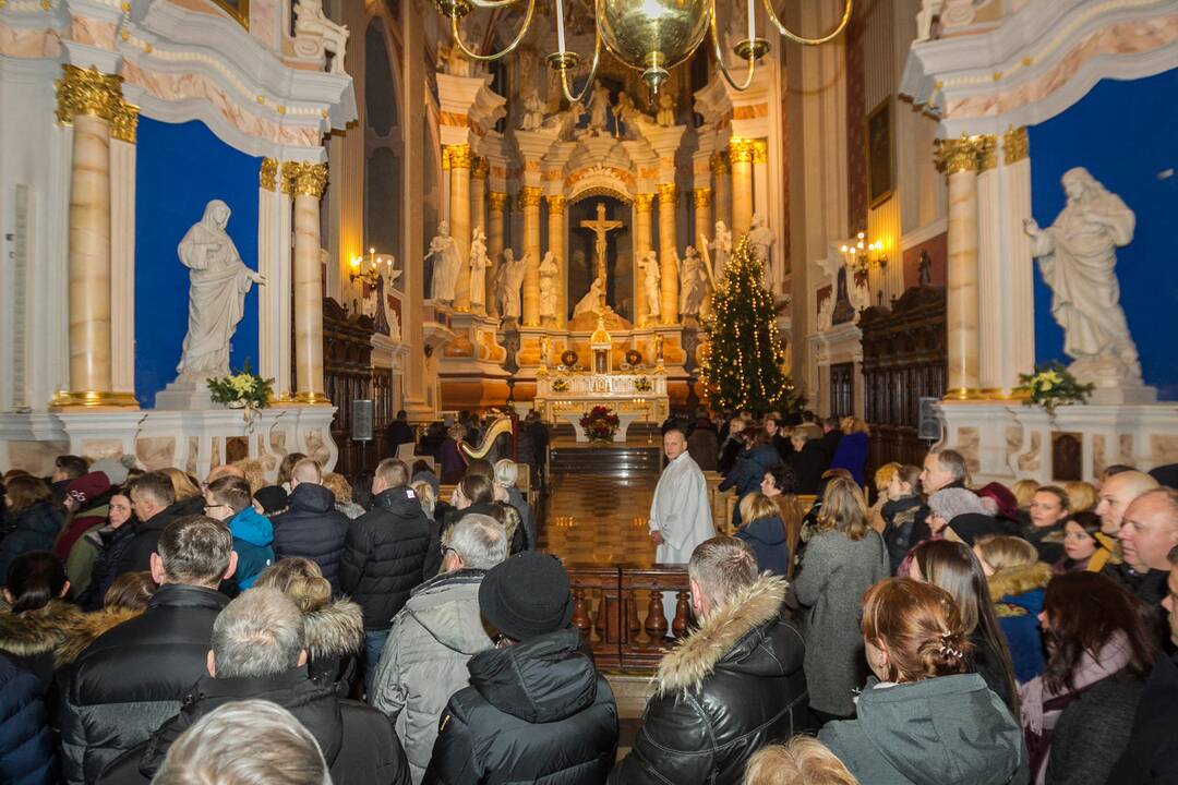 Piemenėlių mišios Kauno arkikatedroje