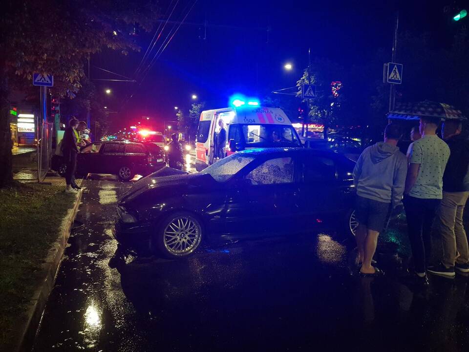 Naktinė avarija Savanorių prospekte