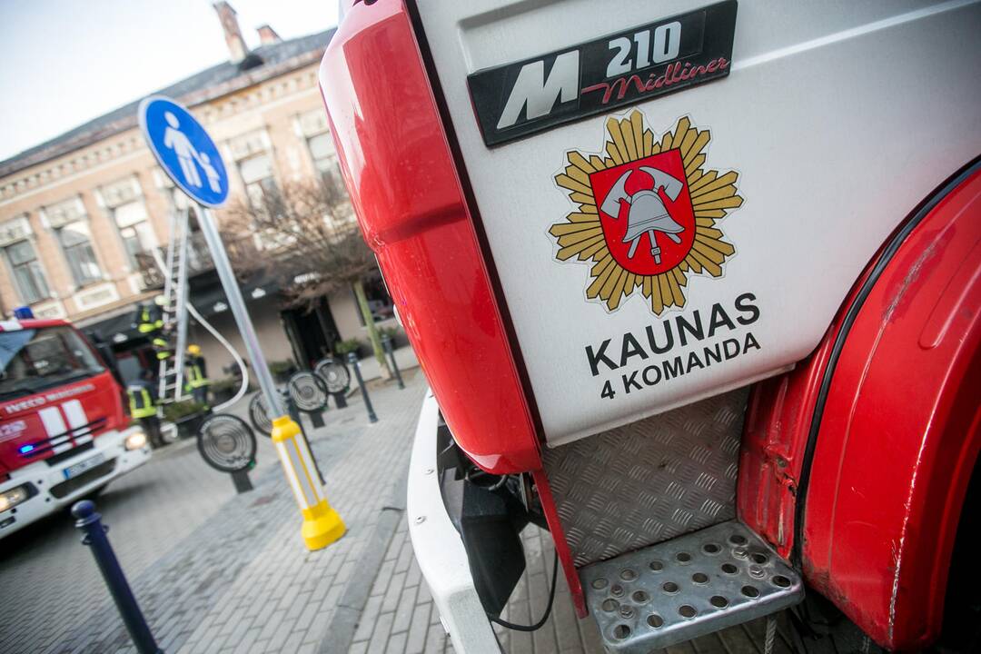 Laisvės alėjoje – gausios ugniagesių pajėgos